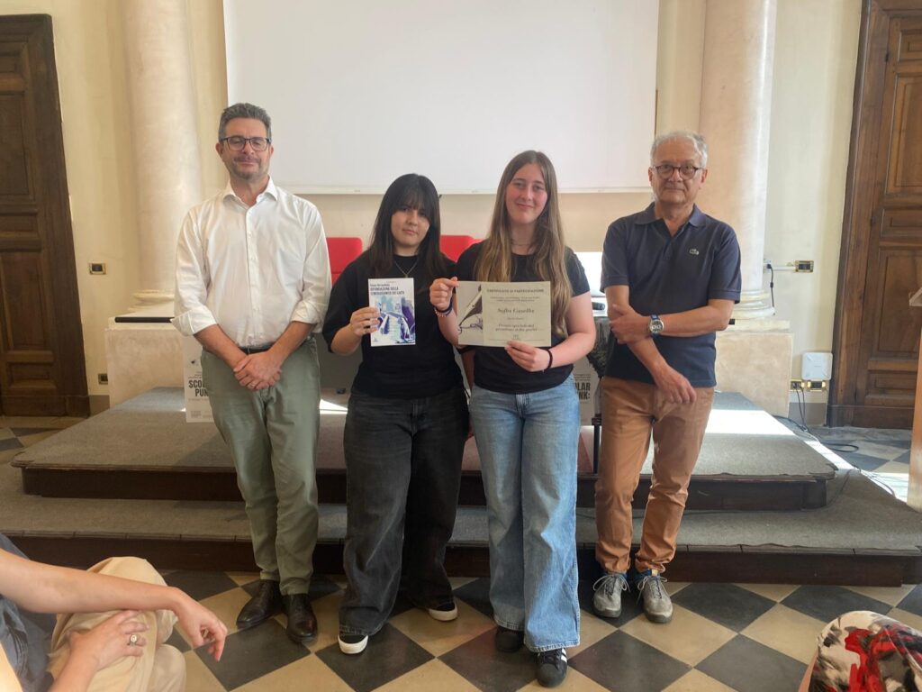11 - Premio speciale della giuria Sofia Casella (non presente, ritirato dalle compagne)